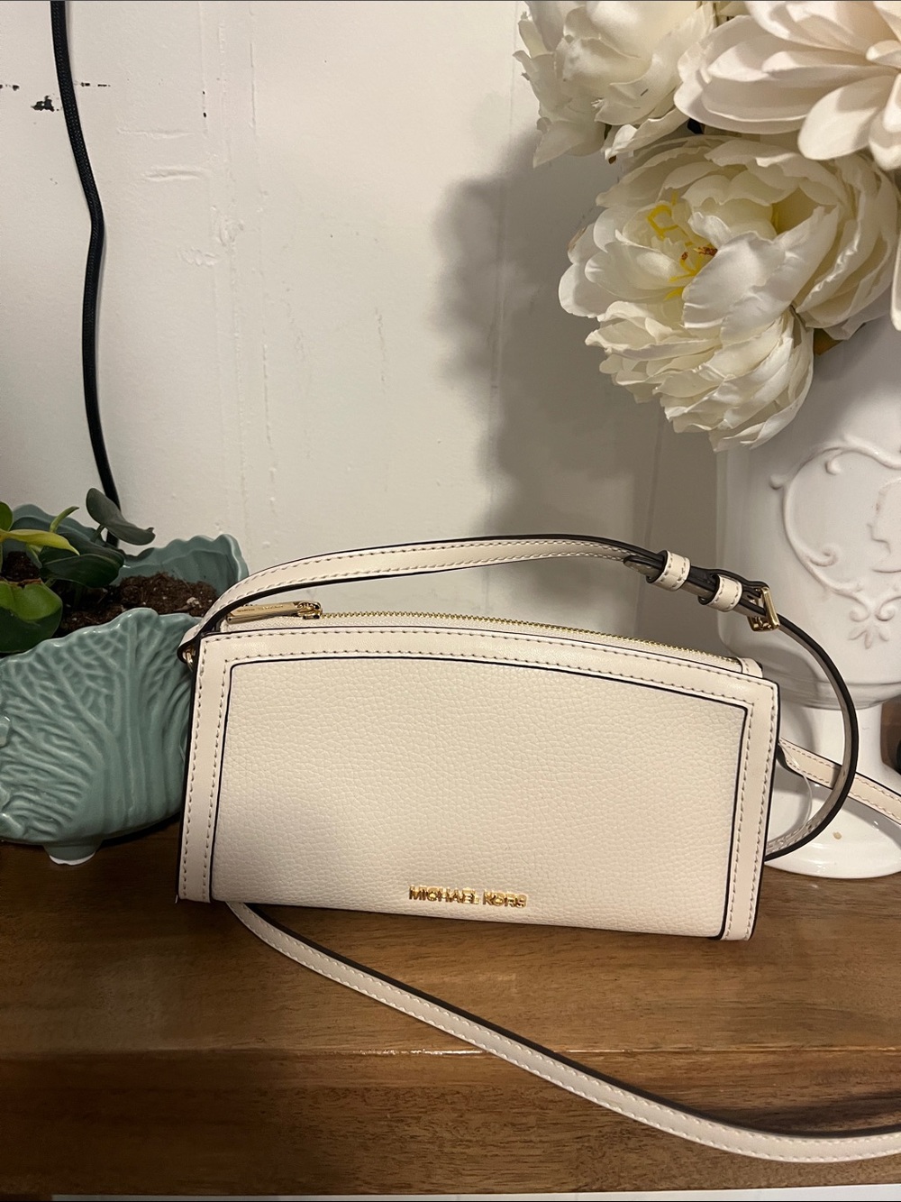 NWT Michael Kors Jet Set Leather Crossbody Bag
